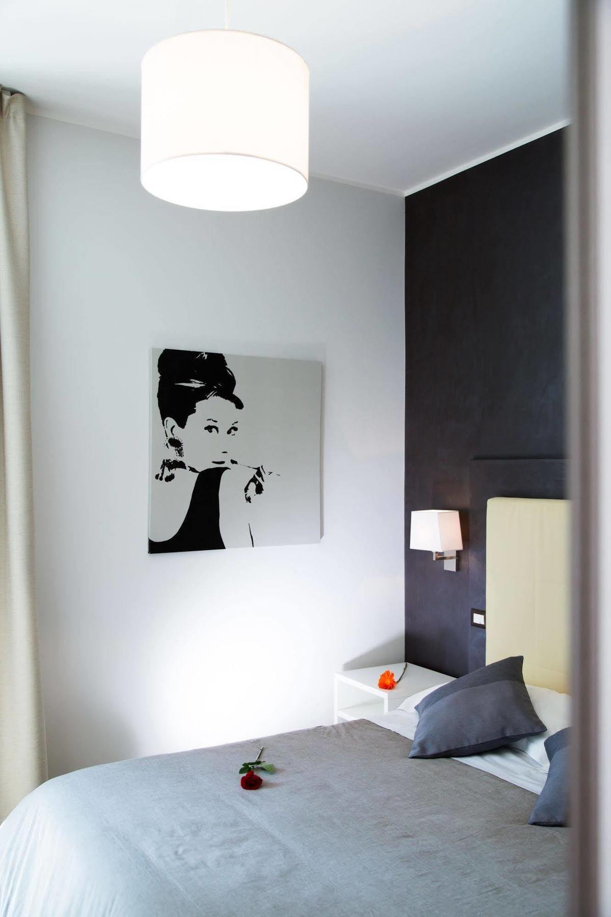 Modern Roma